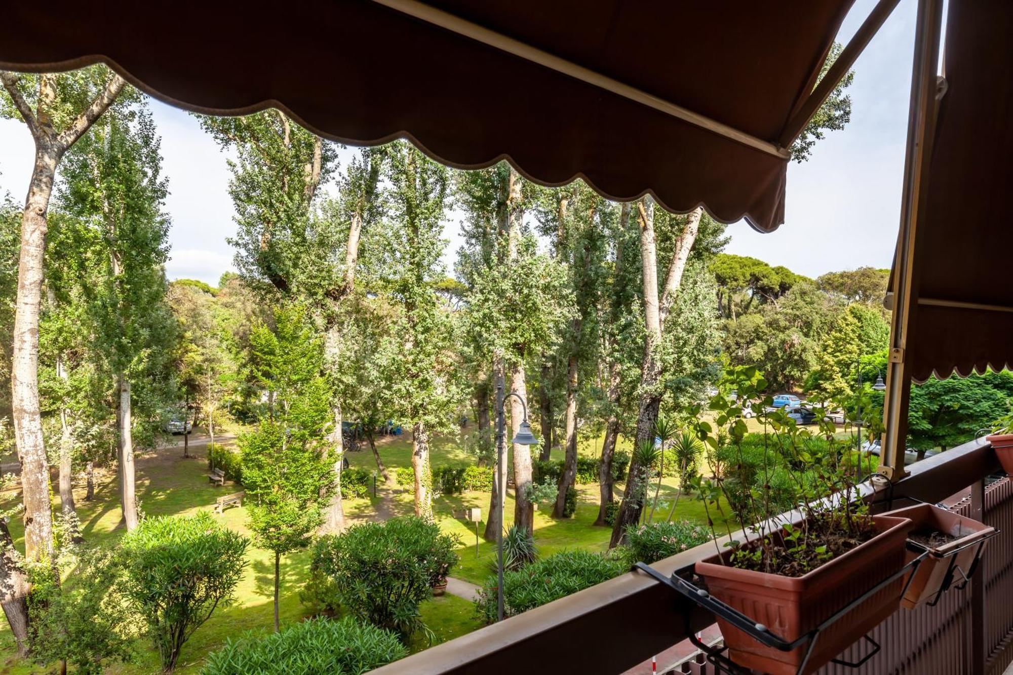 La Casa Nel Parco Διαμέρισμα Βιαρέτζιο Εξωτερικό φωτογραφία